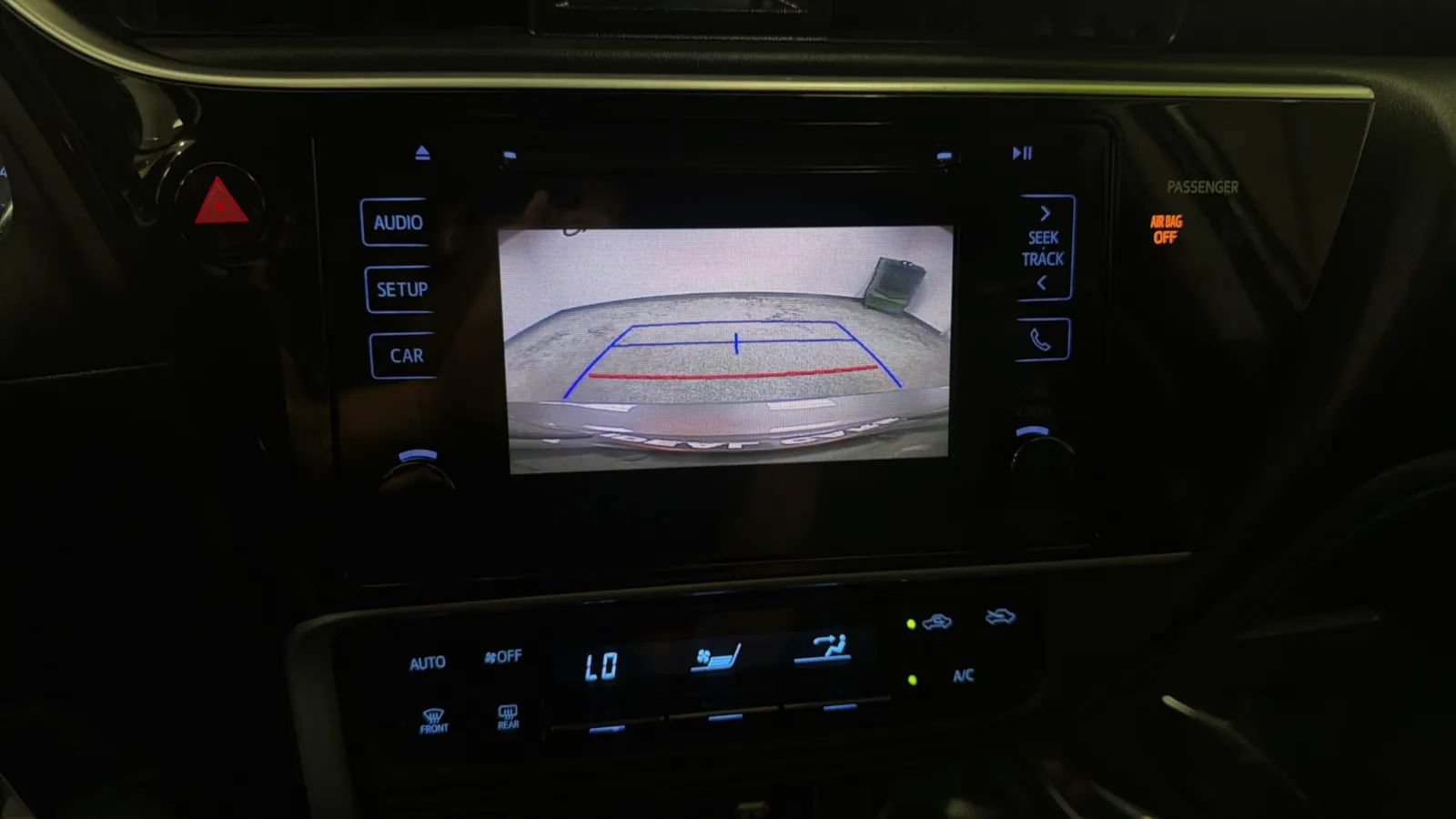 Used 2017 Toyota Corolla SE w/ Carpet Mat Package (TMS) FWD image 14