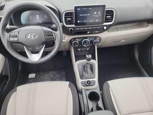 New 2025 Hyundai Venue SEL image 12
