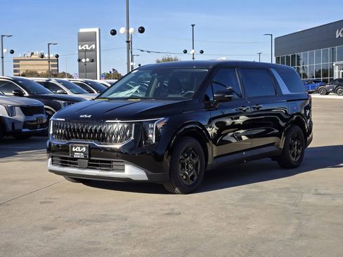 New 2026 Kia Carnival FWD image 2