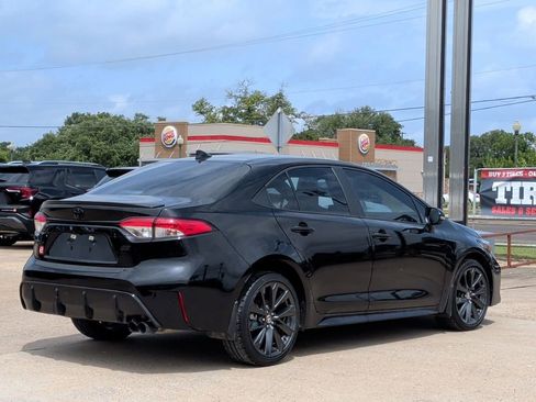 Used 2025 Toyota Corolla SE FWD image 8