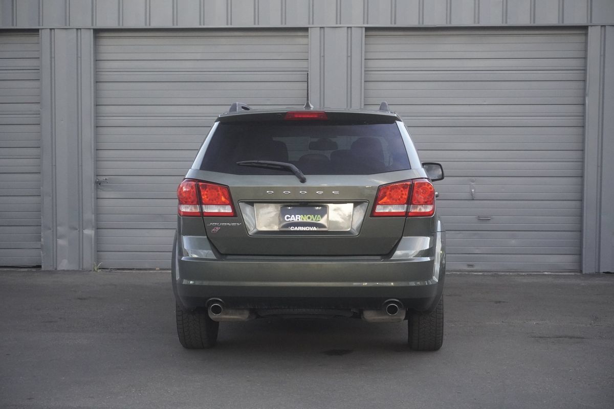Used 2018 Dodge Journey SE w/ Popular Equipment Group AWD/4WD image 4