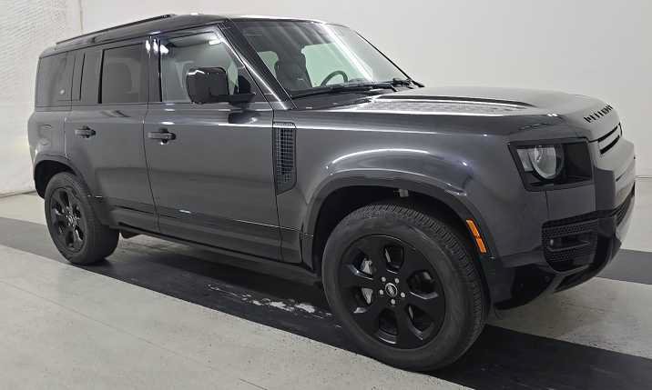 Used 2024 Land Rover Defender 110 X-Dynamic SE AWD/4WD image 1