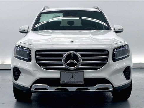Used 2026 Mercedes-Benz GLB 250 image 3