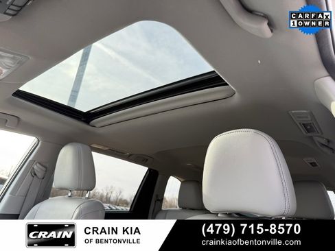 Used 2017 Toyota Highlander XLE image 23