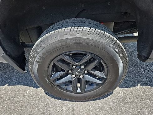 Used 2021 Chevrolet Silverado 1500 LT Trail Boss w/ Bed Protection Package AWD/4WD image 11