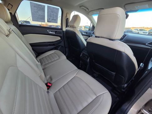 Used 2020 Ford Edge SEL w/ Cold Weather Package image 31