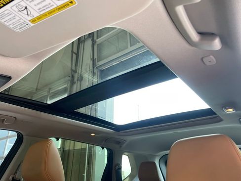Certified 2023 Nissan Rogue Platinum FWD image 12