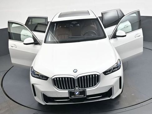 Used 2025 BMW X5 xDrive40i AWD/4WD image 38