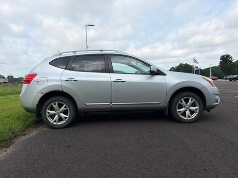 Used 2011 Nissan Rogue SV AWD/4WD image 3