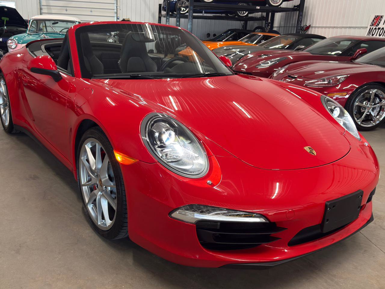 Used 2014 Porsche 911 Carrera 4S AWD/4WD image 3