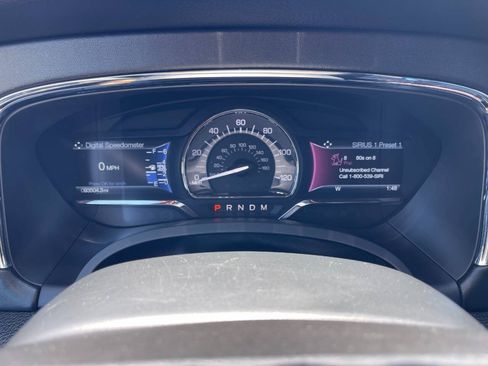 Used 2016 Lincoln Navigator L Select AWD/4WD image 35