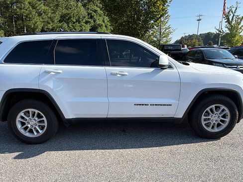 Used 2020 Jeep Grand Cherokee Laredo RWD image 7