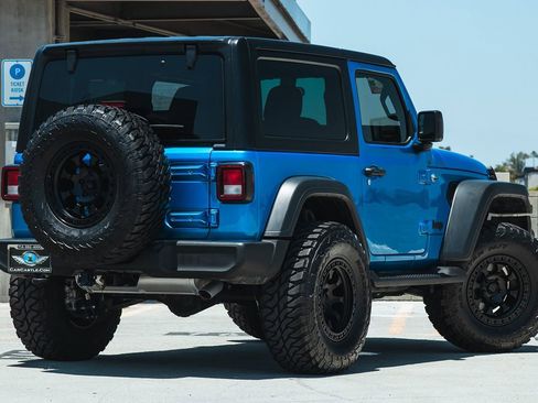 Used 2023 Jeep Wrangler Sport S image 5