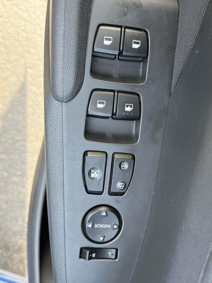 Used 2019 Hyundai Accent SE FWD image 12