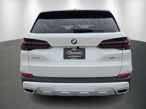New 2026 BMW X5 sDrive40i image 6