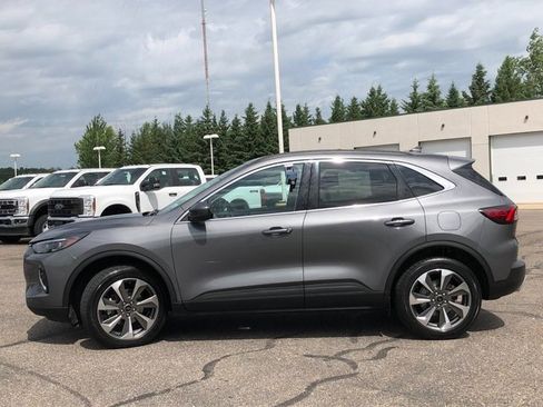 Used 2023 Ford Escape Platinum image 25