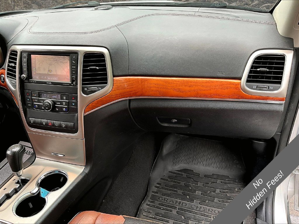 Used 2013 Jeep Grand Cherokee Overland w/ Advance Technology Group AWD/4WD image 12