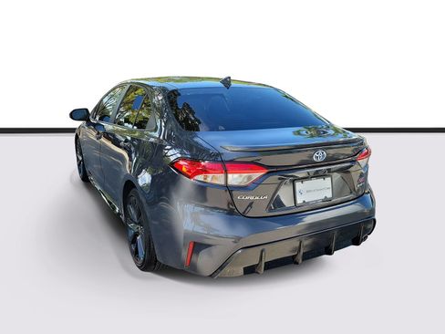 Used 2025 Toyota Corolla SE FWD image 3