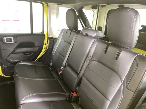 Used 2023 Jeep Wrangler Unlimited Sahara AWD/4WD image 33