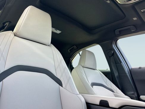 Certified 2024 Lexus UX 250h FWD image 32