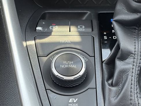 Certified 2024 Toyota RAV4 LE AWD/4WD image 32