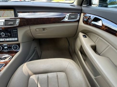 Used 2012 Mercedes-Benz CLS 550 image 17