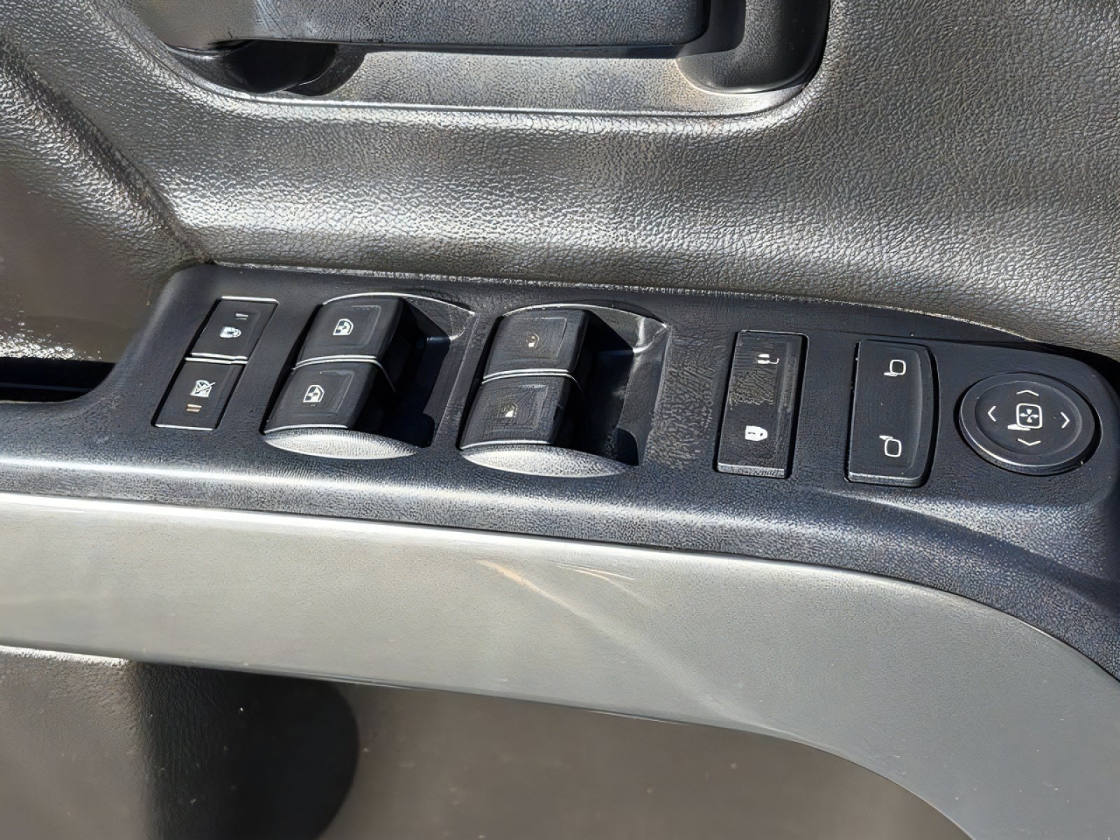 Used 2019 Chevrolet Silverado 2500 LT w/ LT Plus Package RWD image 16