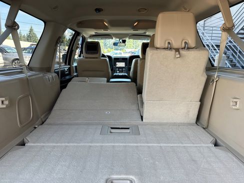 Used 2015 Lincoln Navigator L 4WD w/ Equipment Group 101A Reserve image 17