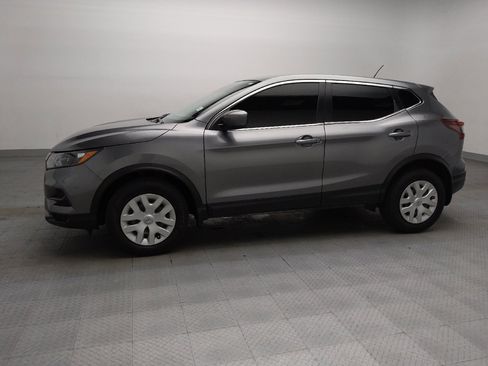 Used 2020 Nissan Rogue Sport S FWD image 2