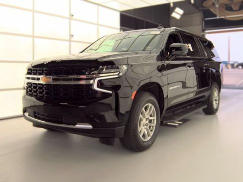 Used 2023 Chevrolet Suburban LS w/ Driver Alert Package AWD/4WD image 1