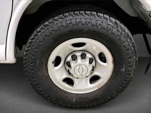 Used 2019 Chevrolet Express 2500 w/ Driver Convenience Package image 29