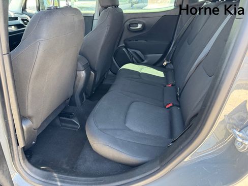 Used 2019 Jeep Renegade Sport FWD image 11