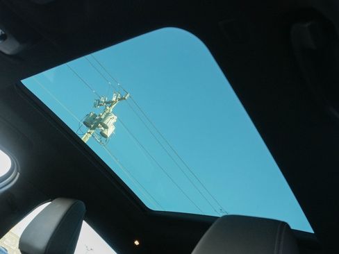 Certified 2025 BMW X2 xDrive28i image 15