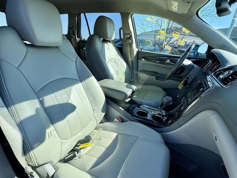 Used 2017 Buick Enclave Leather FWD image 16