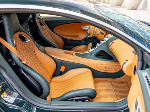 Used 2018 Bugatti Chiron image 10