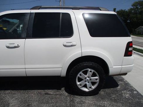 Used 2009 Ford Explorer XLT AWD/4WD image 5