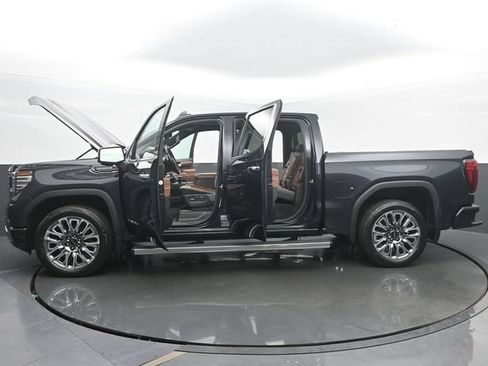 Used 2025 GMC Sierra 1500 Denali Ultimate AWD/4WD image 56
