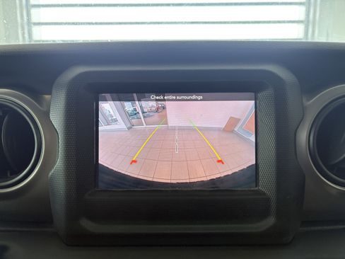 Used 2021 Jeep Wrangler Sport S image 15