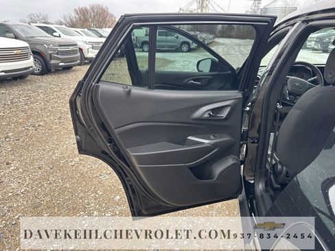 Used 2025 Chevrolet Trax RS w/ Driver Confidence Package image 27