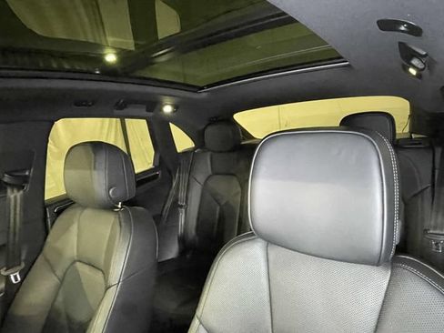 Certified 2026 Porsche Macan AWD/4WD image 19