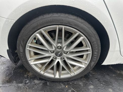 Used 2020 Genesis G70 2.0T image 39