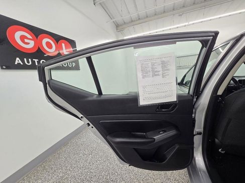 Used 2024 Nissan Altima 2.5 S FWD image 30
