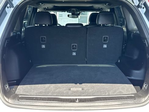 Certified 2024 Jeep Grand Cherokee Altitude AWD/4WD image 11