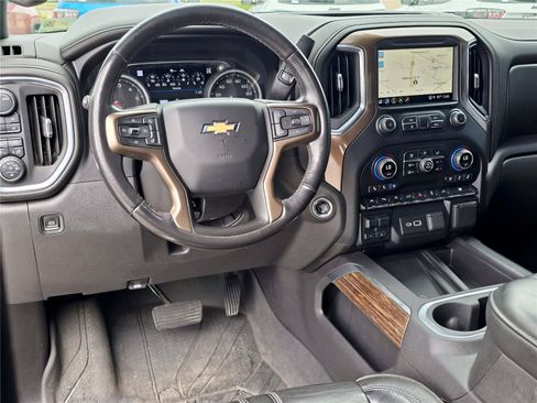 Used 2021 Chevrolet Silverado 1500 High Country w/ Technology Package AWD/4WD image 36