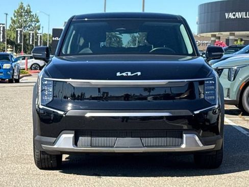 Certified 2024 Kia EV9 Light Long Range RWD image 11