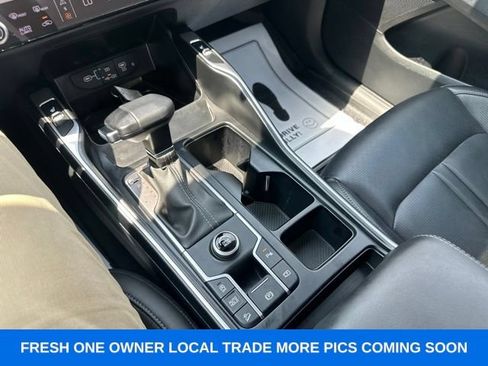 Used 2025 Kia Sorento S w/ Panoramic Sunroof Package FWD image 41