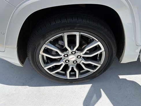 Used 2024 GMC Terrain Denali w/ Denali Premium Package AWD/4WD image 40