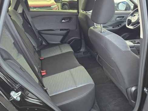 Used 2023 Nissan Rogue SV image 12