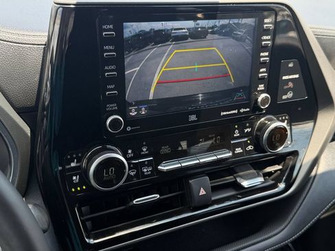 Used 2020 Toyota Highlander Limited AWD/4WD image 28