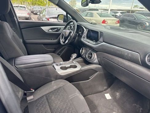 Used 2019 Chevrolet Blazer LT image 9